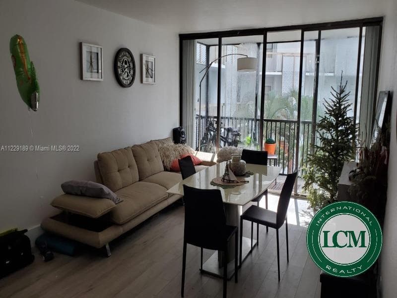 Apartamento muito bem localizado