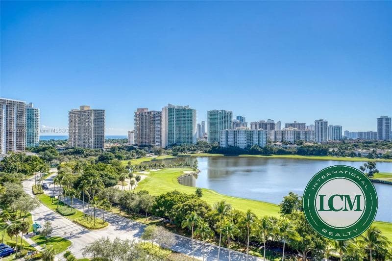 Apartamento com Linda Vista em Aventura- Miami