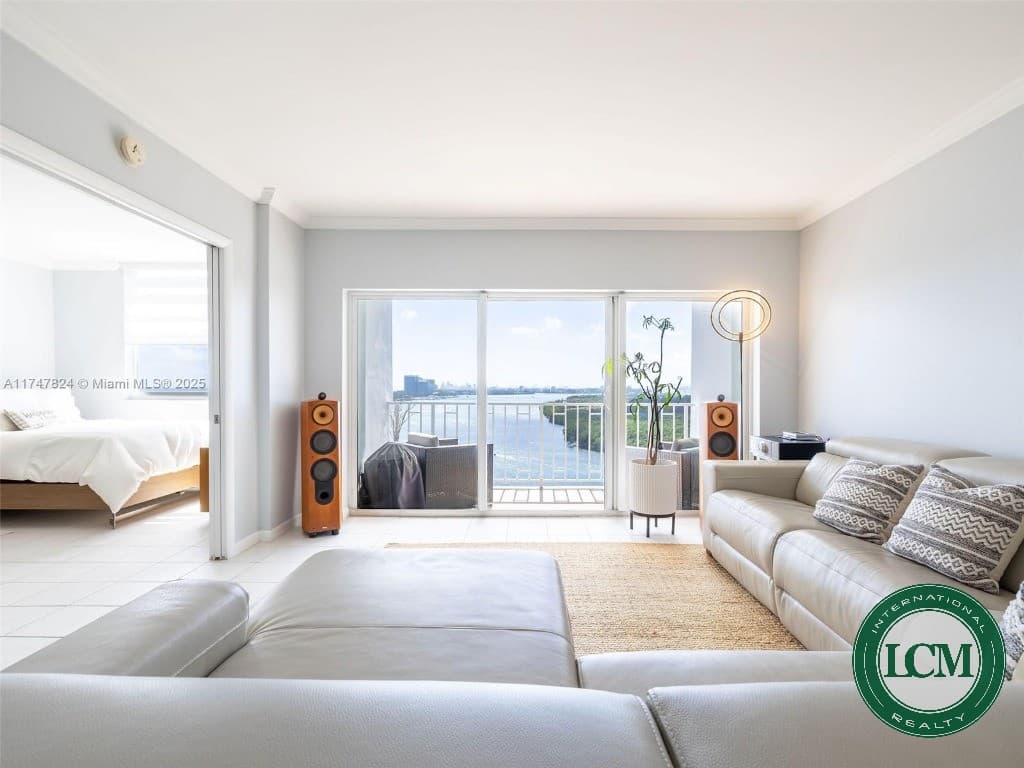 Apartamento à venda em Sunny Isles Beach