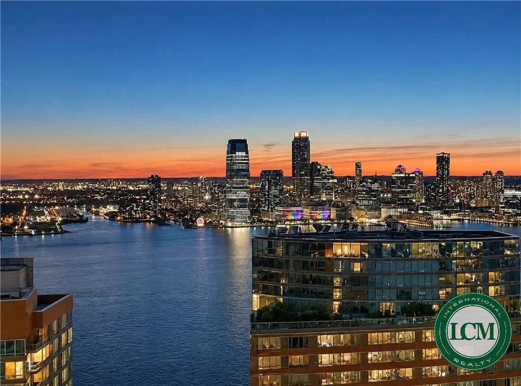 Apartamento à venda com vista para o Rio Hudson em New York